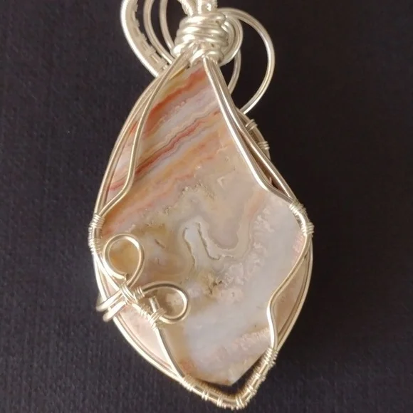 Elegant Silver and Cream Wire-Wrapped Pendant - Picture 2 of 3